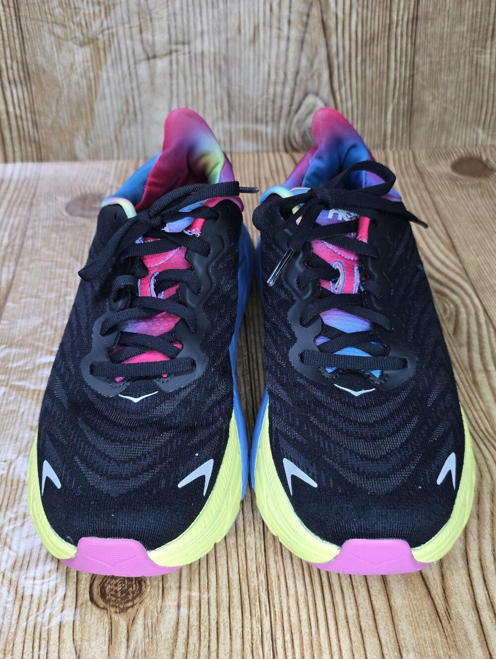Women's Hoka Arahi 6 Black Neon Yellow Pink Blue Gradient Running Shoes Size 7B - Picture 2 of 9